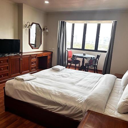 Отель Omni Tower Sukhumvit Nana Direct Бангкок Экстерьер фото