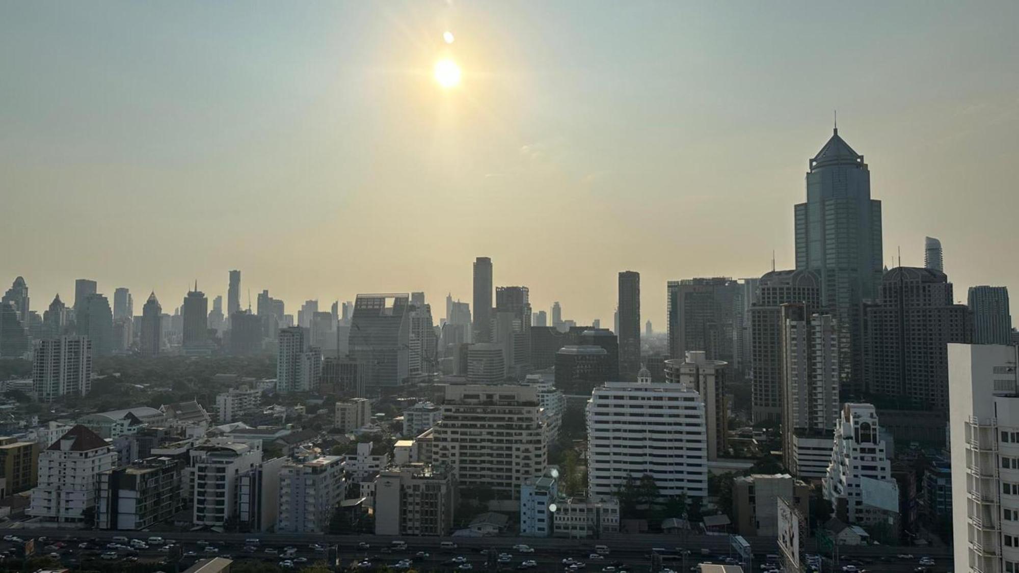Отель Omni Tower Sukhumvit Nana Direct Бангкок Экстерьер фото