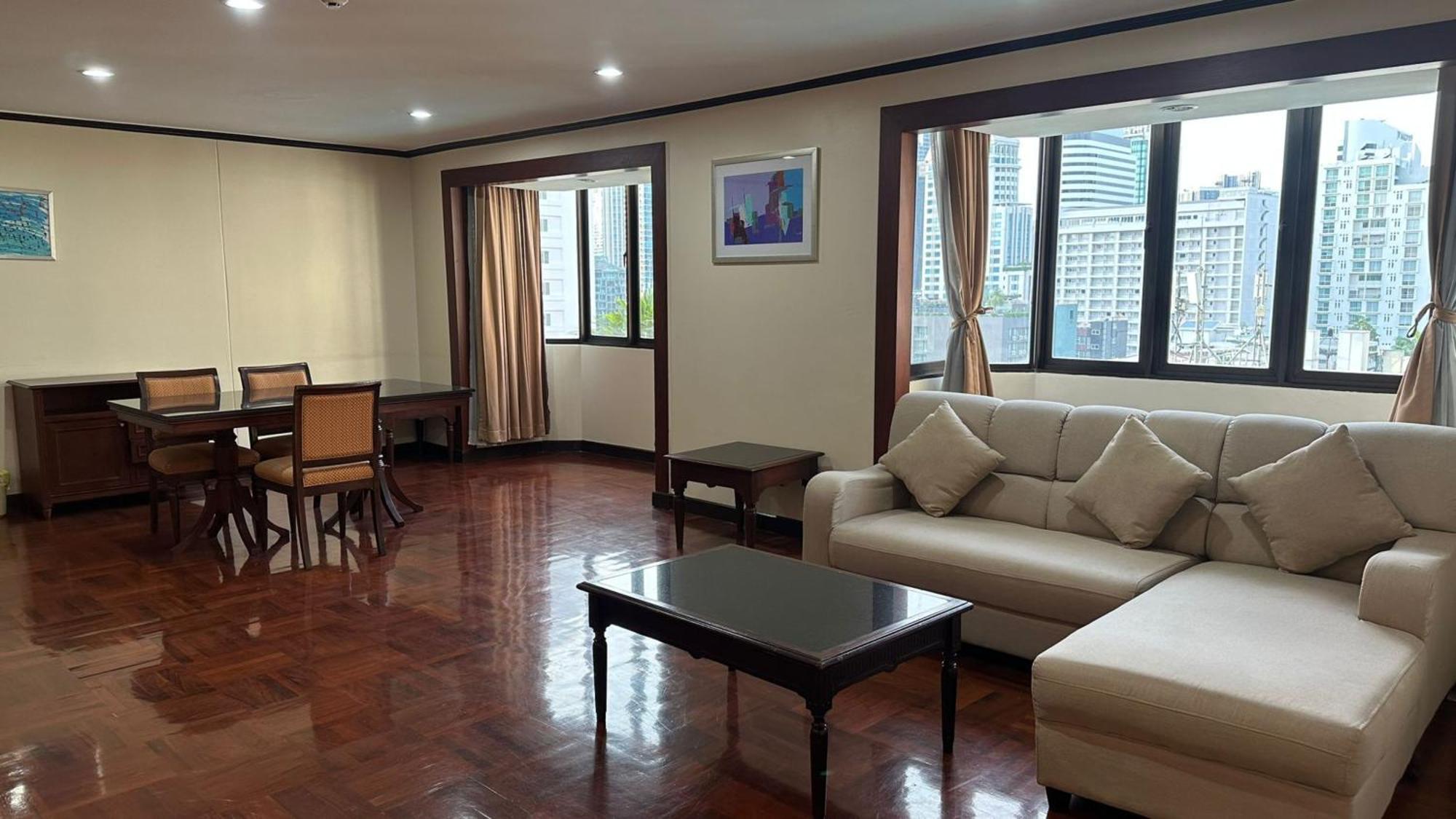 Отель Omni Tower Sukhumvit Nana Direct Бангкок Экстерьер фото