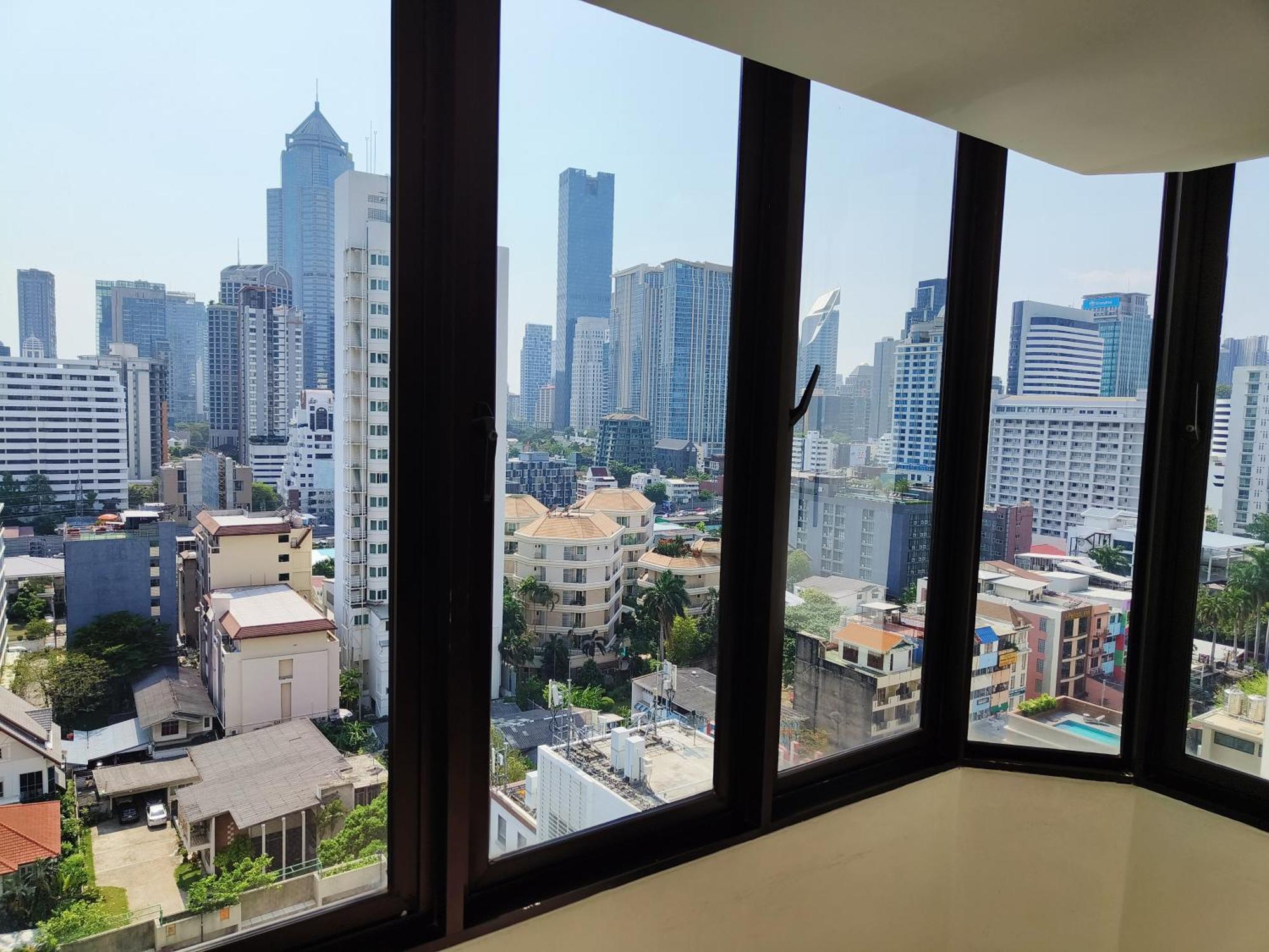 Отель Omni Tower Sukhumvit Nana Direct Бангкок Экстерьер фото